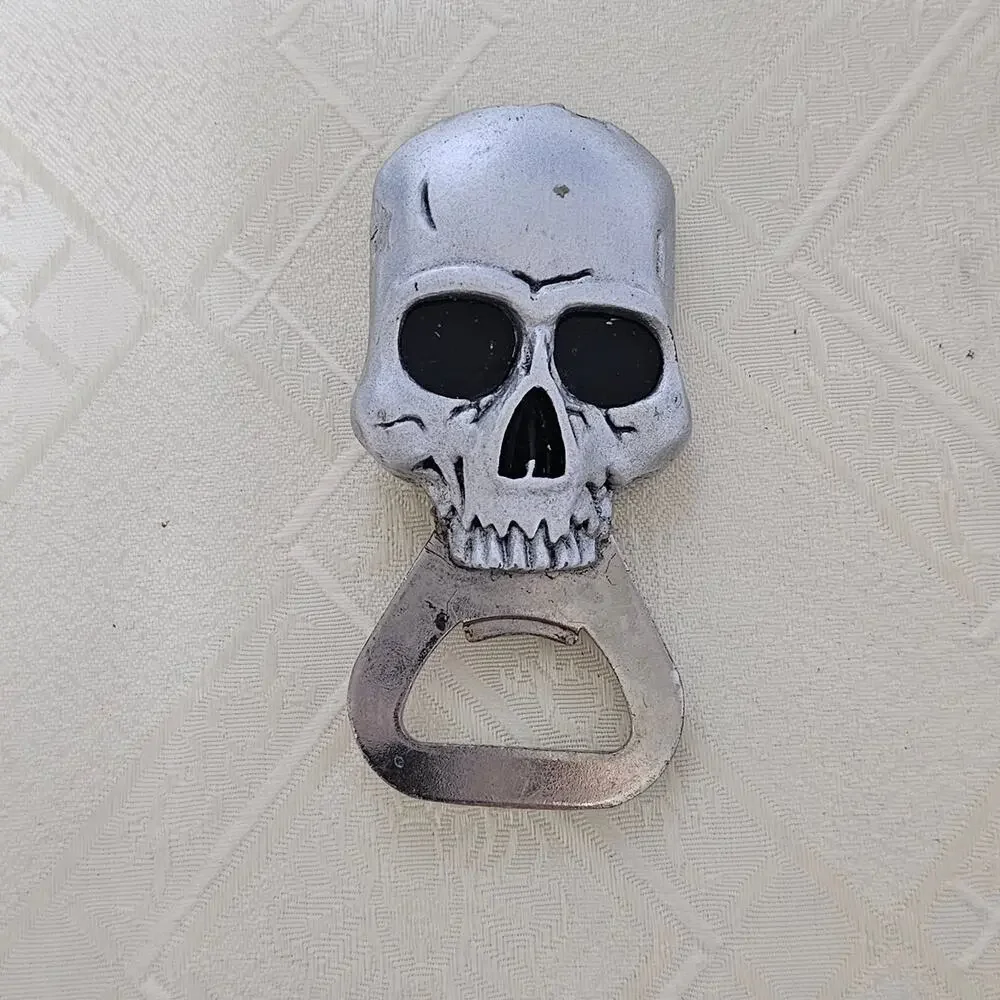 Metal Bottle Opener Skull, Metal + Hard Plastic